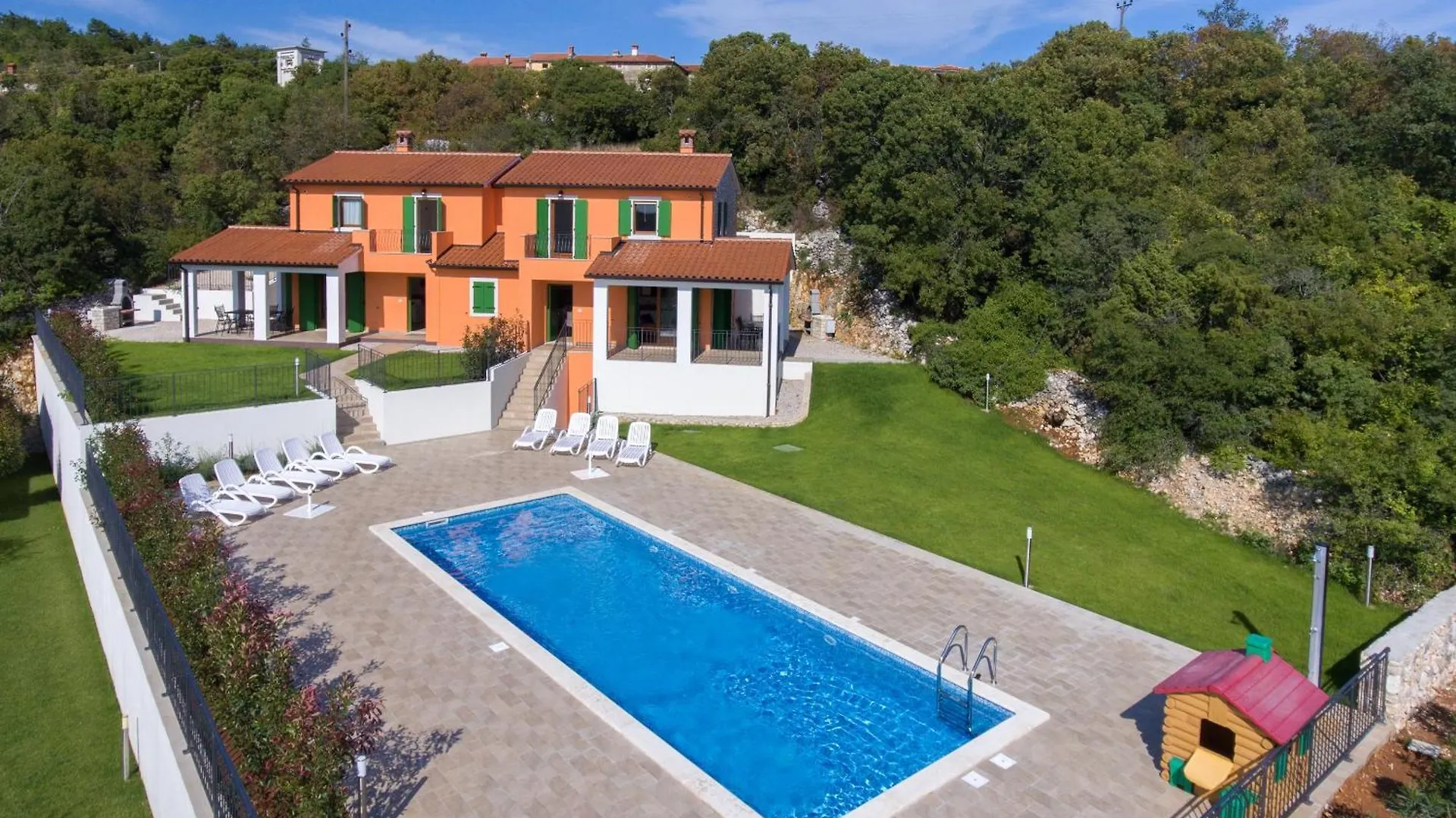 Modern Apartment In Ripenda Kras With Shared Pool